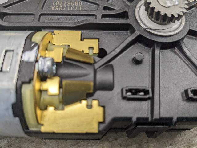 OEM BMW F06 F82 F80 F13 F01 F10 M2 M3 M4 M6 Upper Sunroof Moon Roof Motor Unit