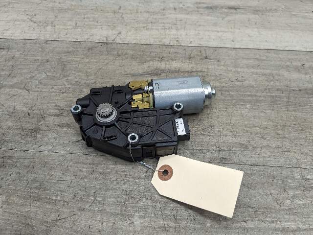 OEM BMW F06 F82 F80 F13 F01 F10 M2 M3 M4 M6 Upper Sunroof Moon Roof Motor Unit