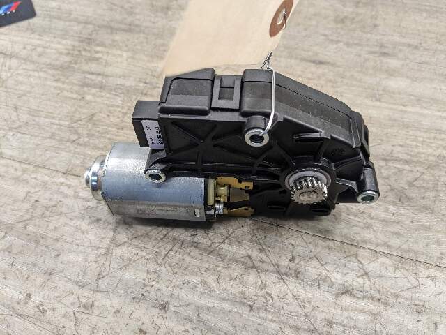 OEM BMW F06 F82 F80 F13 F01 F10 M2 M3 M4 M6 Upper Sunroof Moon Roof Motor Unit