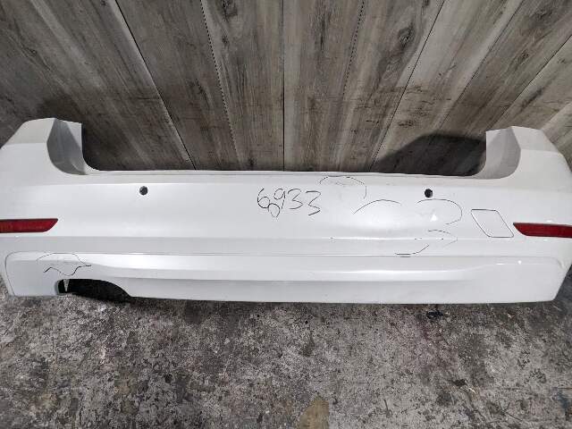 12-18 OEM BMW F31 320i 328i Rear Bumper Cover Complete w/ PDC PRE LCI White*