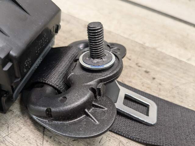 07-13 OEM BMW E70 X5 X6 Front Right Passenger Seat Belt Seatbelt Retractor Black