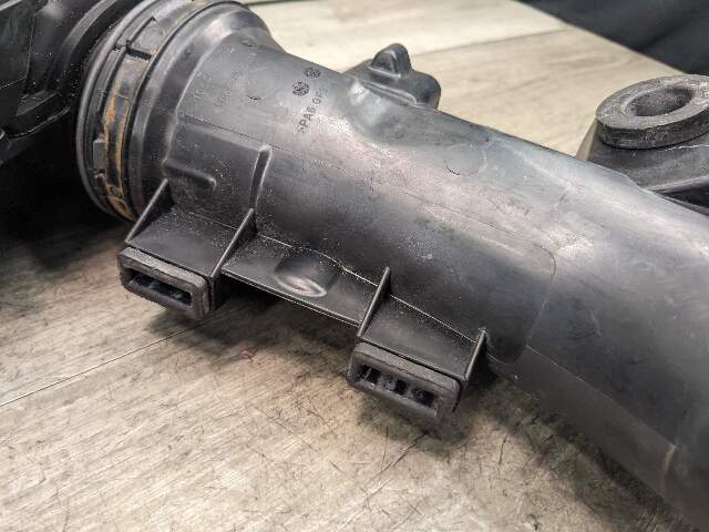 OEM BMW F10 F12 E70 E71 F15 F16 X5 X6 Engine N55 Intake Air Box Filter Housing