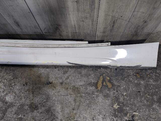 08-13 OEM BMW E88 E82 135 M-Sport Right Passenger Side Skirt Rocker Panel White*