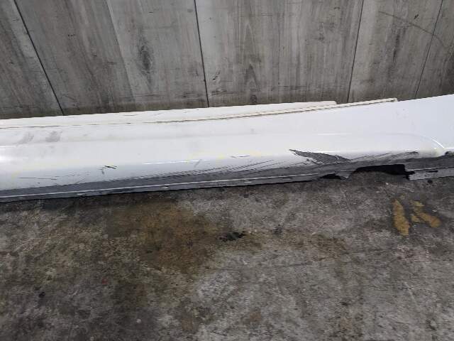 08-13 OEM BMW E88 E82 135 M-Sport Right Passenger Side Skirt Rocker Panel White*