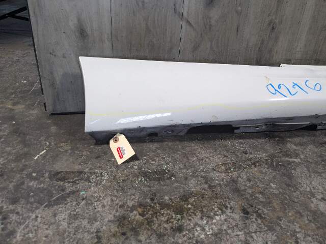 08-13 OEM BMW E88 E82 135 M-Sport Right Passenger Side Skirt Rocker Panel White*