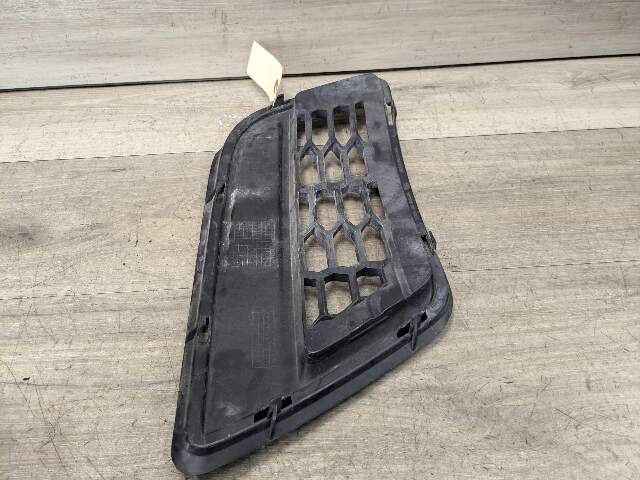 OEM BMW F25 X3 M Sport Front Lower Right Bumper Fog Light Cover Grille