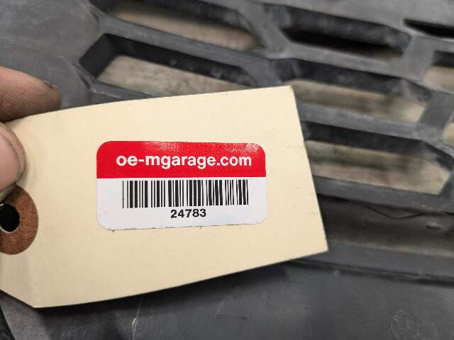 OEM BMW F25 X3 M Sport Front Lower Right Bumper Fog Light Cover Grille