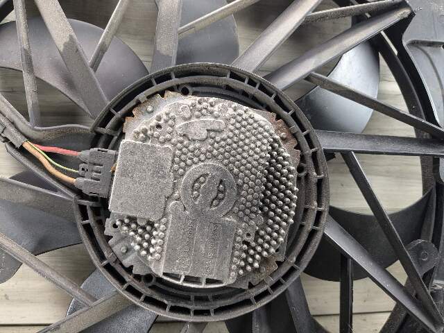 11-16 OEM BMW F25 X3 F26 X4 N55 Electric Radiator Cooling Fan w/ Shroud 600W