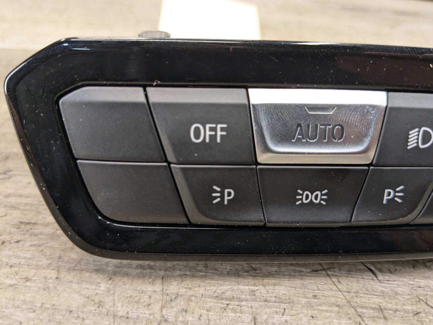 OEM BMW G20 G22 G23 G26 G42 G80 G82 M3 M4 Headlight Control Switch Light Module