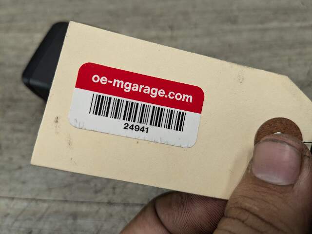 17-21 OEM BMW G21 G20 330 M340 Rear Left Driver Seatbelt Seat Belt Buckle