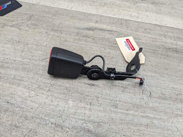 17-21 OEM BMW G21 G20 330 M340 Rear Left Driver Seatbelt Seat Belt Buckle