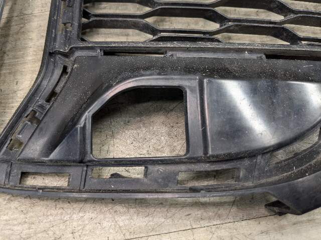 19-22 OEM BMW G20 M340 M SPORT Front Left Driver Lower Fog Light Grille Trim