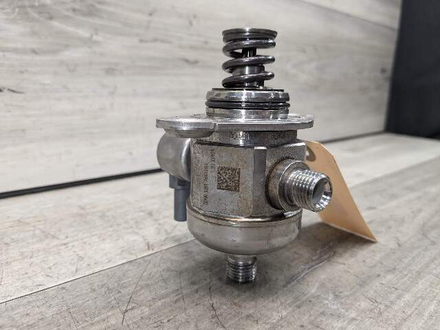 15-20 OEM BMW F80 F82 F83 F87 M2 M3 M4 Engine S55 HPFP High Pressure Fuel Pump