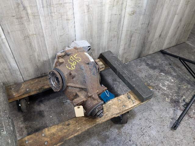 09-11 OEM BMW E90 E91 E92 E93 335d Diesel Rear Differential Axle Carrier 2.81