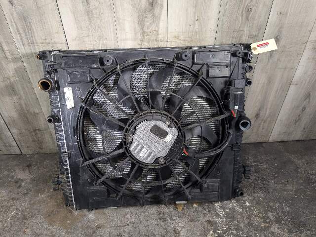 OEM BMW G01 G02 X3 X4 M40iX Main Radiator Condensor Fan Shroud SET 850W *NOTE