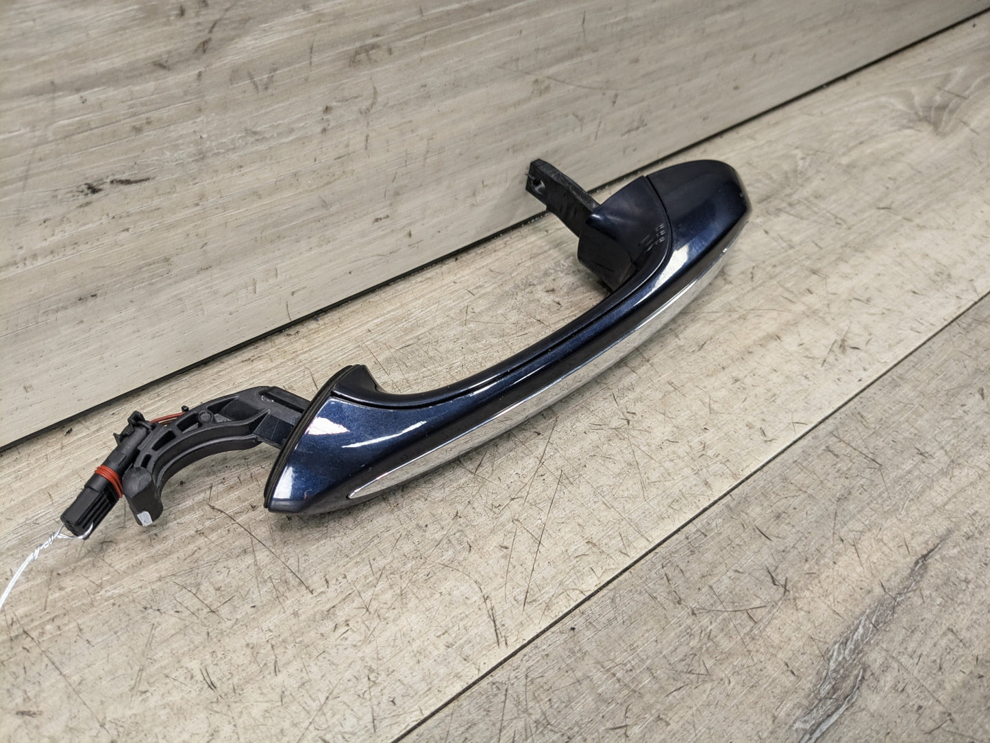 OEM BMW G20 G30 F90 M5 M8 X5 COMFORT ACCESS Front Left Driver Door Handle Blue