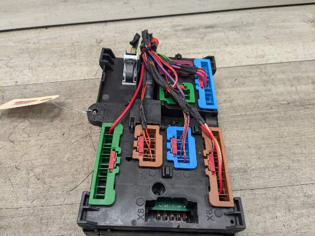 17-21 OEM BMW G30 F90 M5 G11 G12 G14 G15 Rear Power Distribution Fuse Box