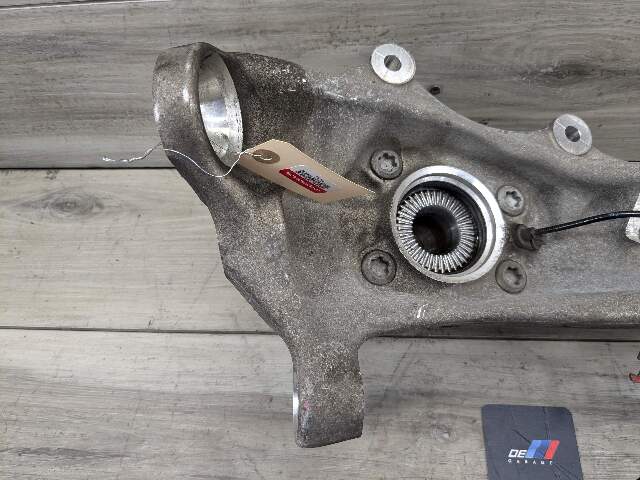 17-20 OEM BMW G30 530 540 550 AWD Front Left Hub Spindle Knuckle Wheel Bearing