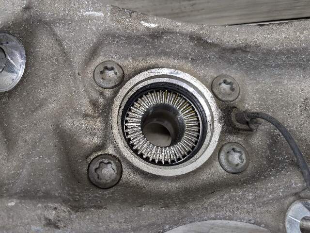 17-23 OEM BMW G14 G15 G16 G30 AWD Front Right Passenger Spindle Knuckle Bearing