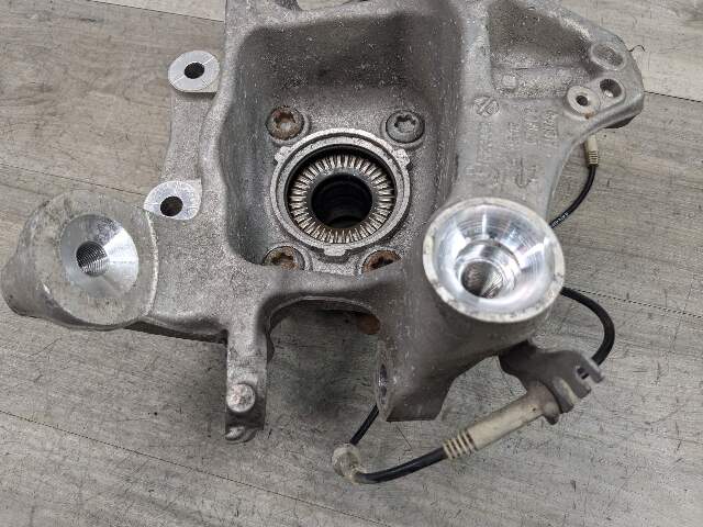 17-23 OEM BMW G30 530 540 M5550 REAR Left Drive Side Hub Knuckle Bearing Carrier