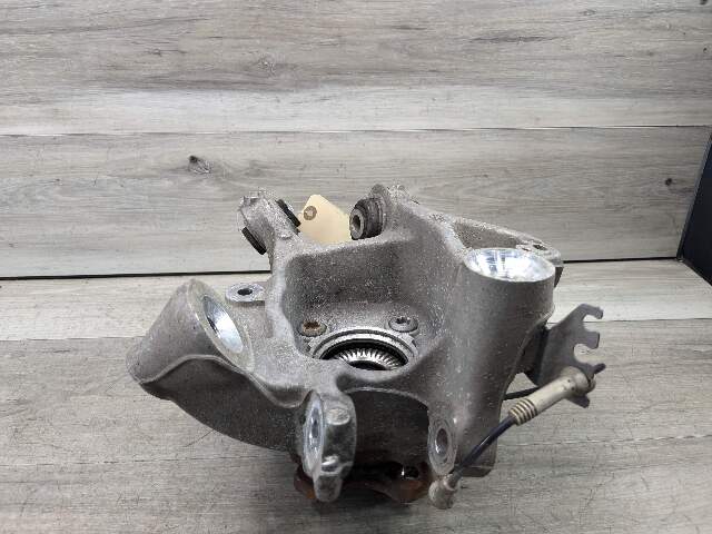17-23 OEM BMW G30 530 540 M5550 REAR Left Drive Side Hub Knuckle Bearing Carrier