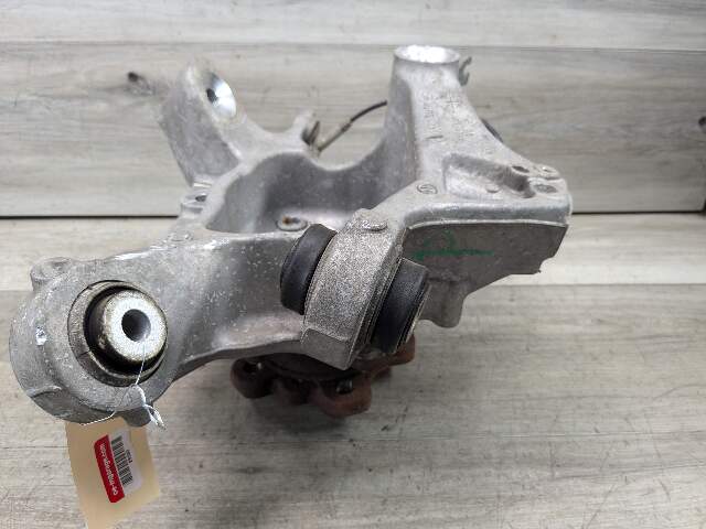 17-23 OEM BMW G30 530 540 M5550 REAR Right Passenger Hub Knuckle Bearing Carrier