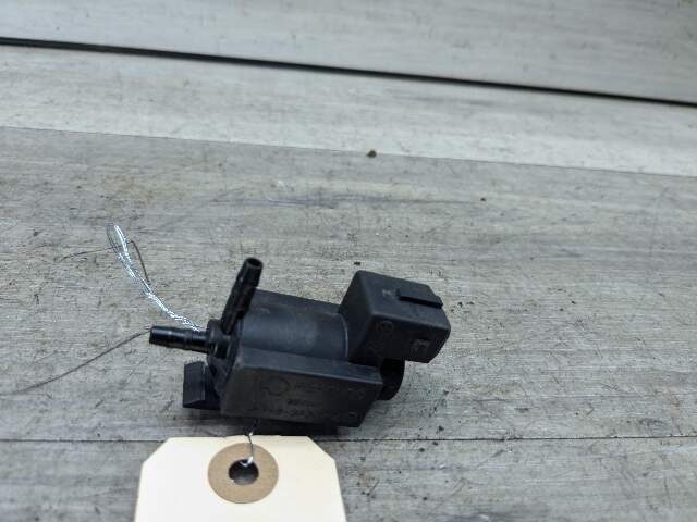 OEM BMW E82 E88 E90 F30 F32 F36 Engine Exhaust Vacuum Valve Solenoid