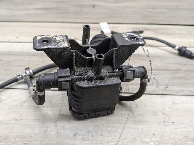09-13 OEM BMW E70 E90 X5 335D M57N2 Diesel Emission Fluid Transfer Pump SCR