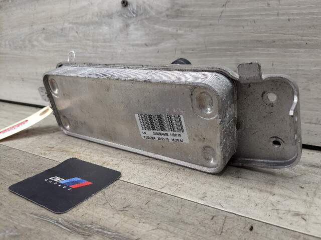 10-17 OEM BMW F10 535 N55 Engine Oil Cooler Heat Exchanger BEHR