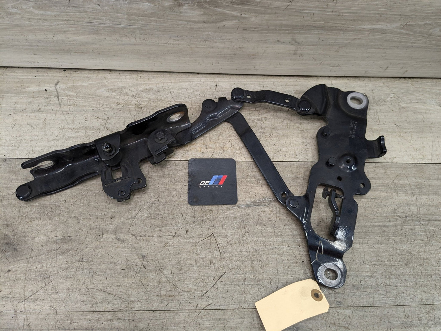 OEM BMW F10 528 535 550 Front Right Side Hood Hinge Support Bracket