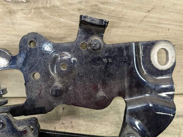 OEM BMW F10 528 535 550 Front Left Side Hood Hinge Support Bracket