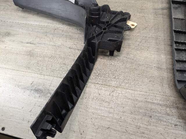 14-18 OEM BMW F85 X5M REAR Left Driver Side Bumper Bracket Guide Support Mount