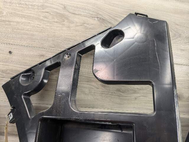 14-18 OEM BMW F85 X5M REAR Left Driver Side Bumper Bracket Guide Support Mount