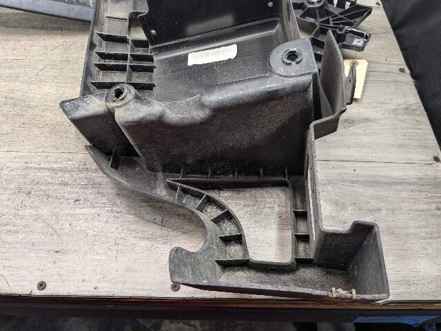 14-18 OEM BMW F85 X5M REAR Left Driver Side Bumper Bracket Guide Support Mount