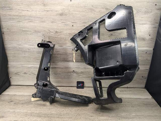 14-18 OEM BMW F85 X5M REAR Left Driver Side Bumper Bracket Guide Support Mount