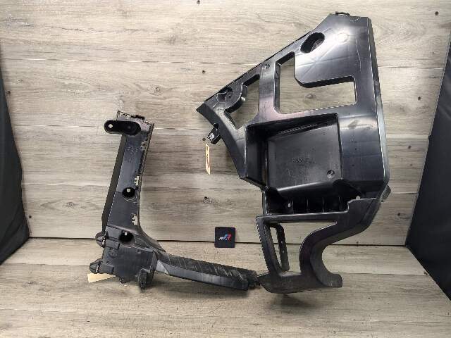 14-18 OEM BMW F85 X5M REAR Left Driver Side Bumper Bracket Guide Support Mount
