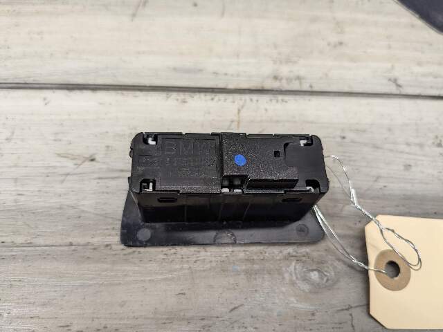 OEM BMW G12 F36 F10 F15 F07 M5 F06 M6 F01 F85 Rear Trunk Lid Center Lock Switch