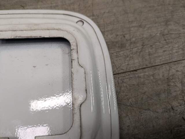 08-13 OEM BMW E82 E88 Coupe Rear Fuel Gas Tank Flap Lid Cover Cap White