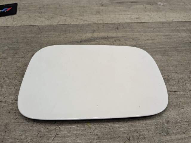 08-13 OEM BMW E82 E88 Coupe Rear Fuel Gas Tank Flap Lid Cover Cap White