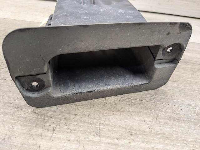 11-16 OEM BMW F10 F07 F06 F12 F01 Front Left Driver Engine Air Duct Channel
