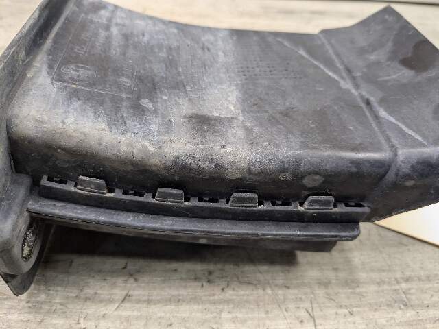 11-16 OEM BMW F10 F07 F06 F12 F01 Front Right Passenger Engine Air Duct Channel