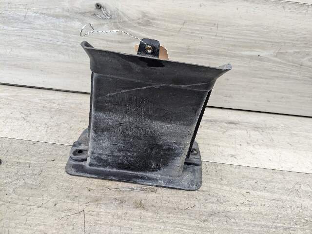 11-16 OEM BMW F10 F07 F06 F12 F01 Front Right Passenger Engine Air Duct Channel