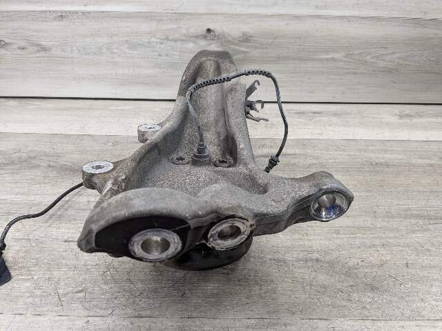 OEM BMW F10 F06 F12 F13 RWD Front Left Side Hub Spindle Carrier Knuckle