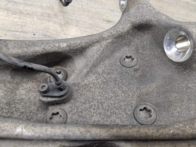 OEM BMW F10 F06 F12 F13 RWD Front Left Side Hub Spindle Carrier Knuckle