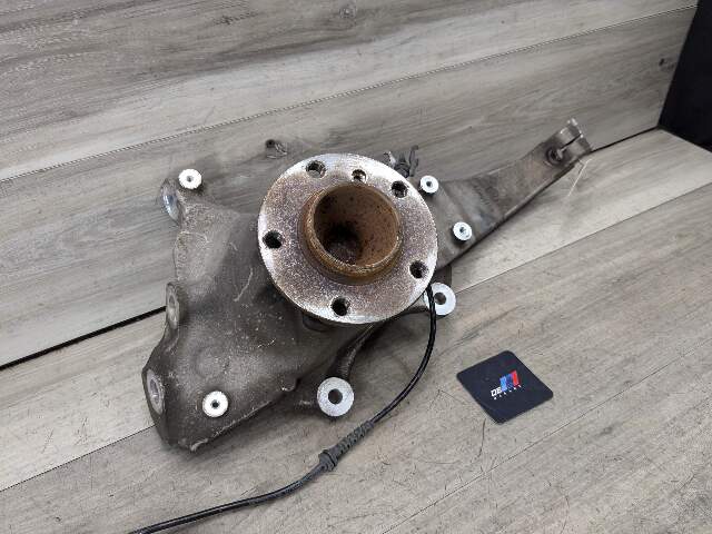 OEM BMW F10 F06 F12 F13 RWD Front Left Side Hub Spindle Carrier Knuckle