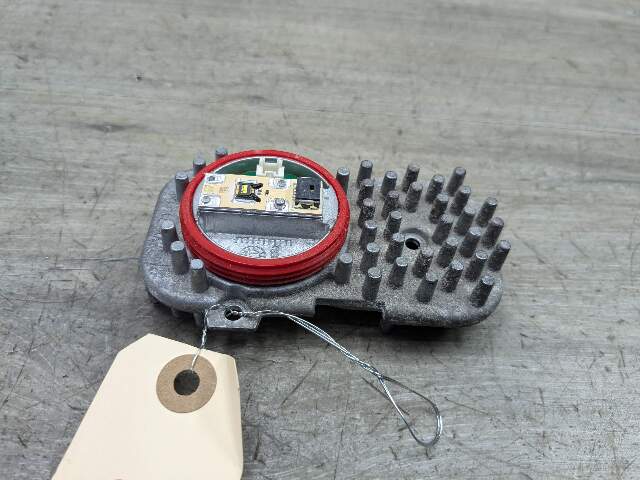 OEM BMW E82 E88 E92 E93 F32 F33 Headlight LED Light Module Ballast Insert Unit