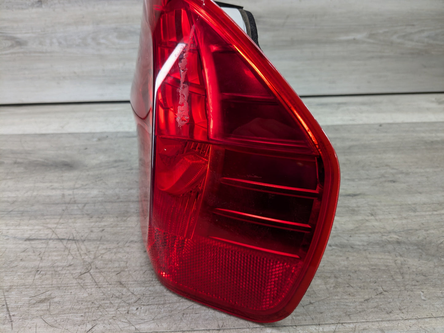 09-11 OEM BMW E90 328 335 LCI Sedan Rear Right Passenger Side Outer Tail Light