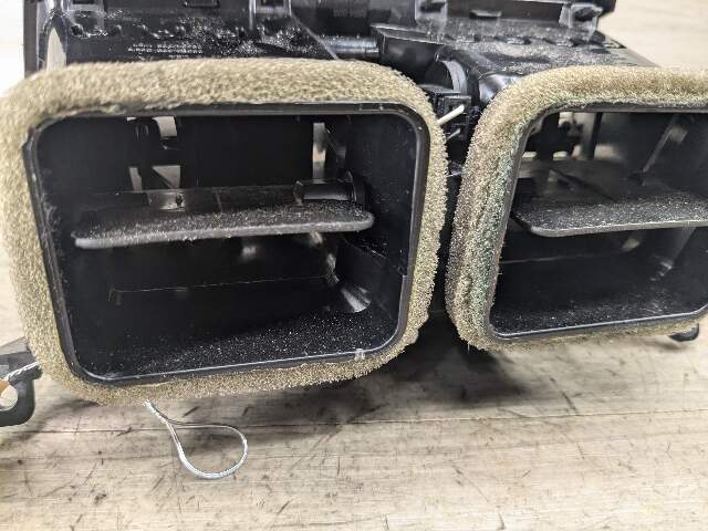 14-19 OEM BMW F15 F16 F85 F86 X5 X6 Rear AC Air Conditioning Vent Grille Black