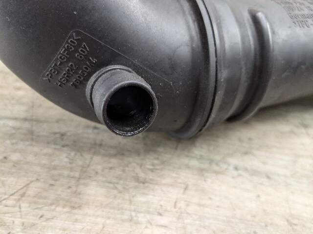 12-18 OEM BMW F30 F32 F33 F36 N20 N26 Turbocharger Air Pressure Pipe Hose Line