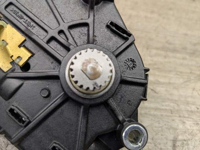 OEM BMW F06 F82 F80 F13 F01 F10 M2 M3 M4 M6 Upper Sunroof Moon Roof Motor Unit